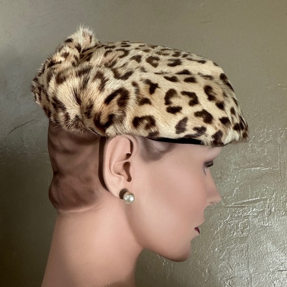 GENUINE 1940s\' LEOPARD FUR TAM WITH BLACK GROSGRAIN BAND & BOW main image 8